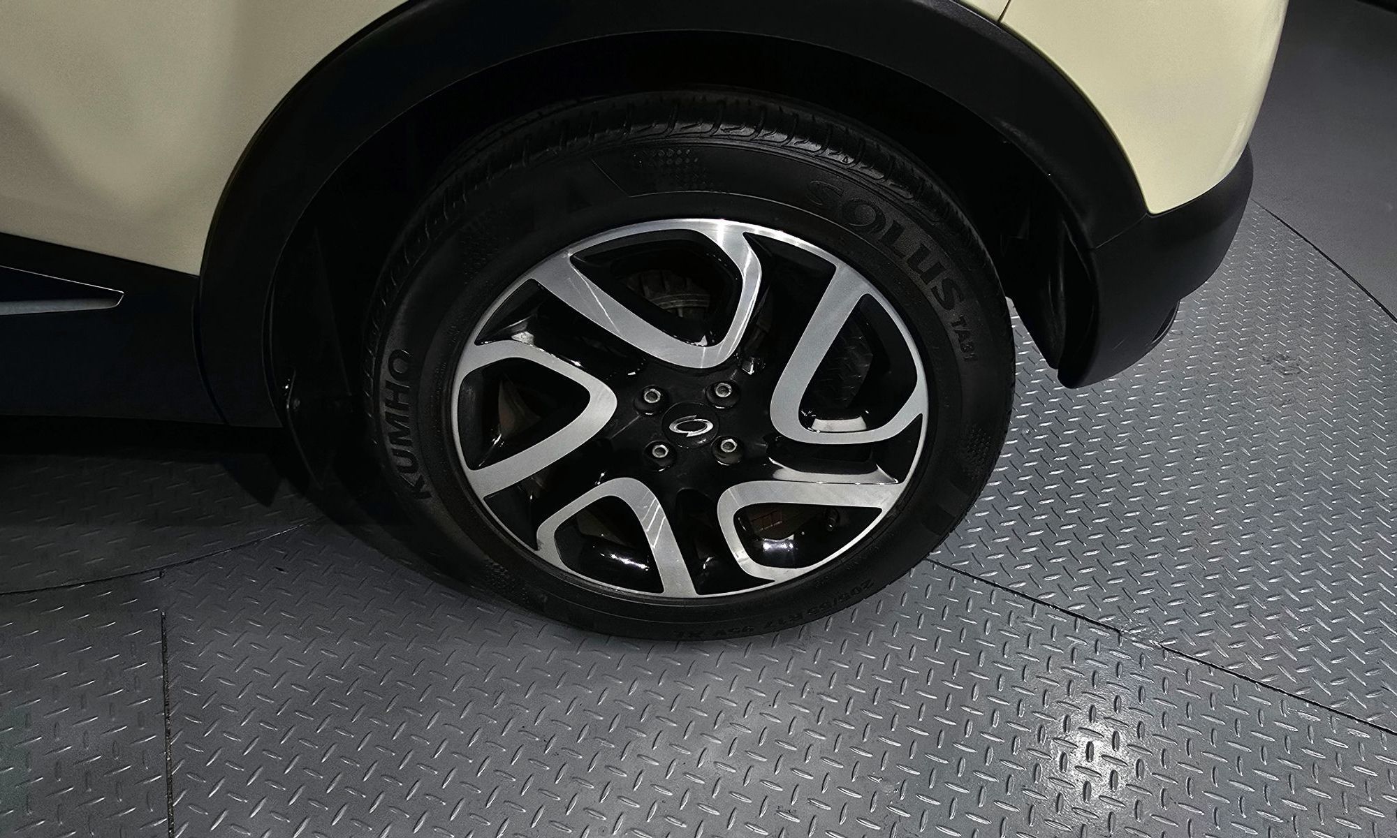 Image 4