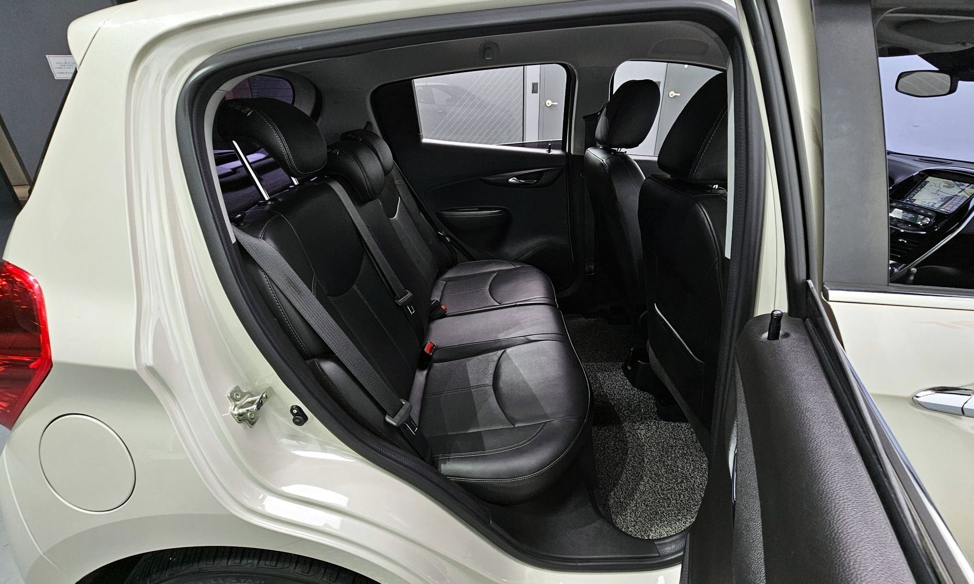 Image 11