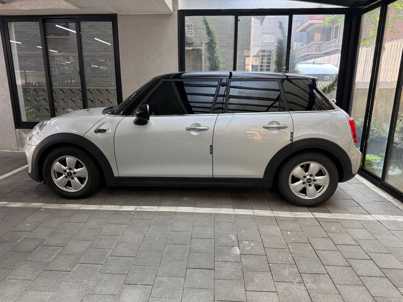 Image 1