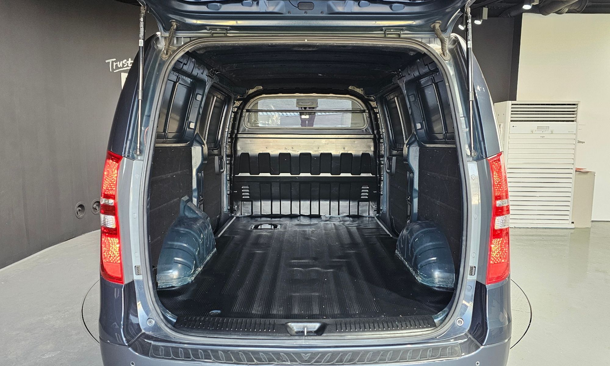 Image 19