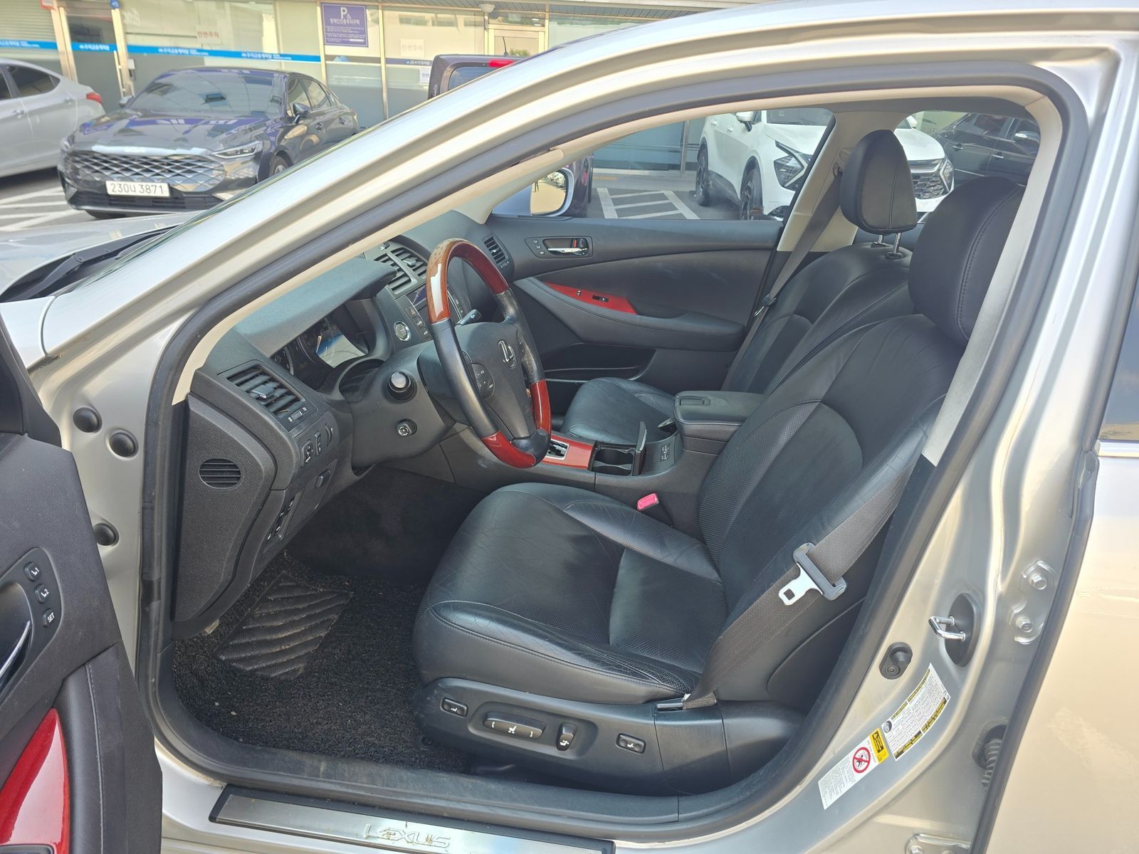 Image 4
