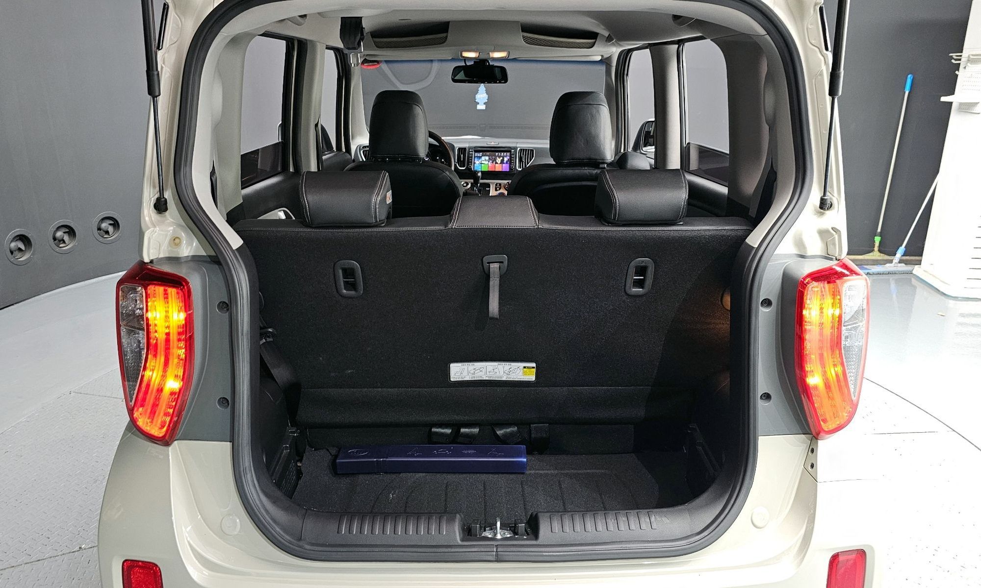 Image 19