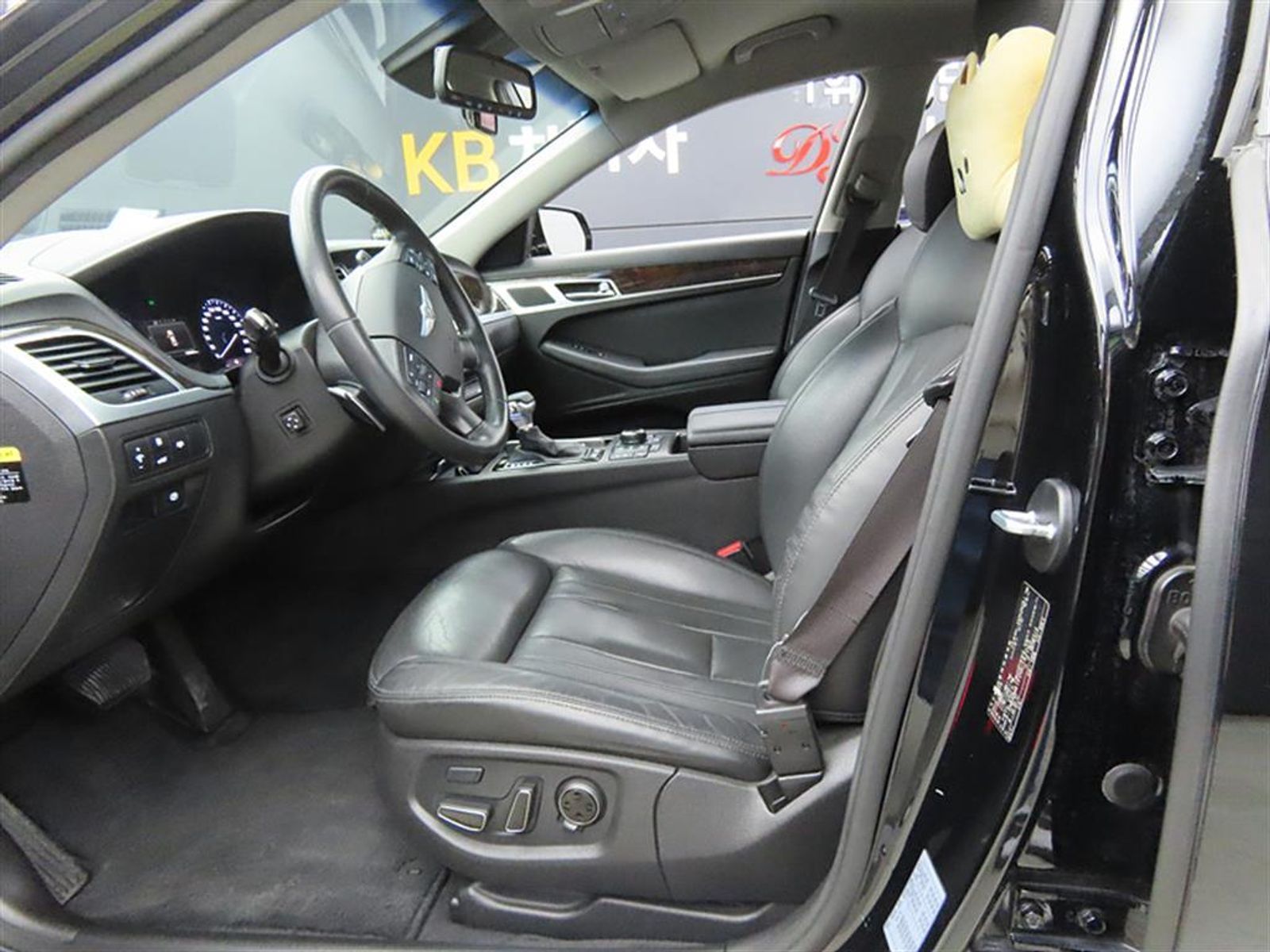 Image 4