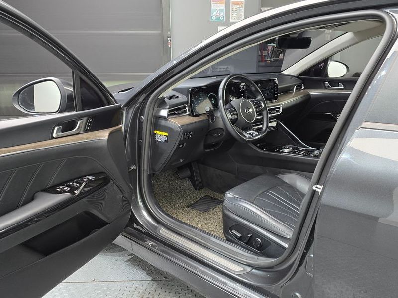 Image 9