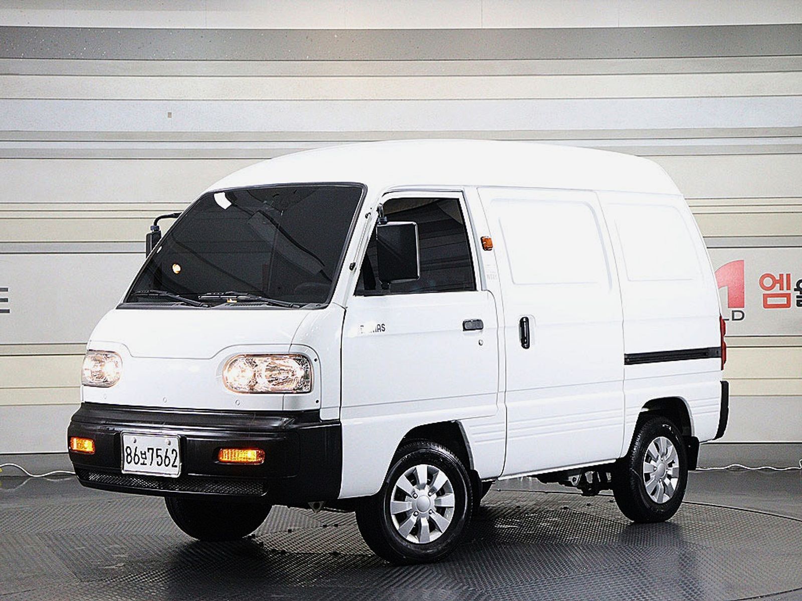 Image 0