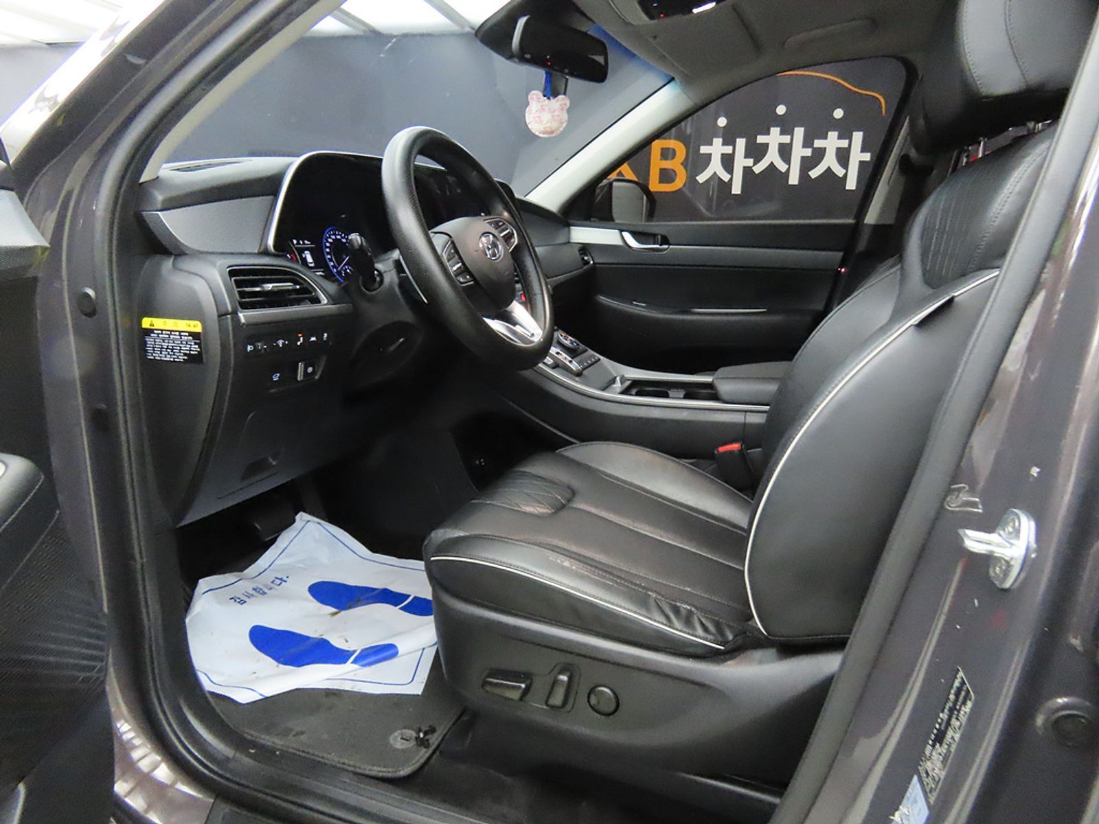 Image 4