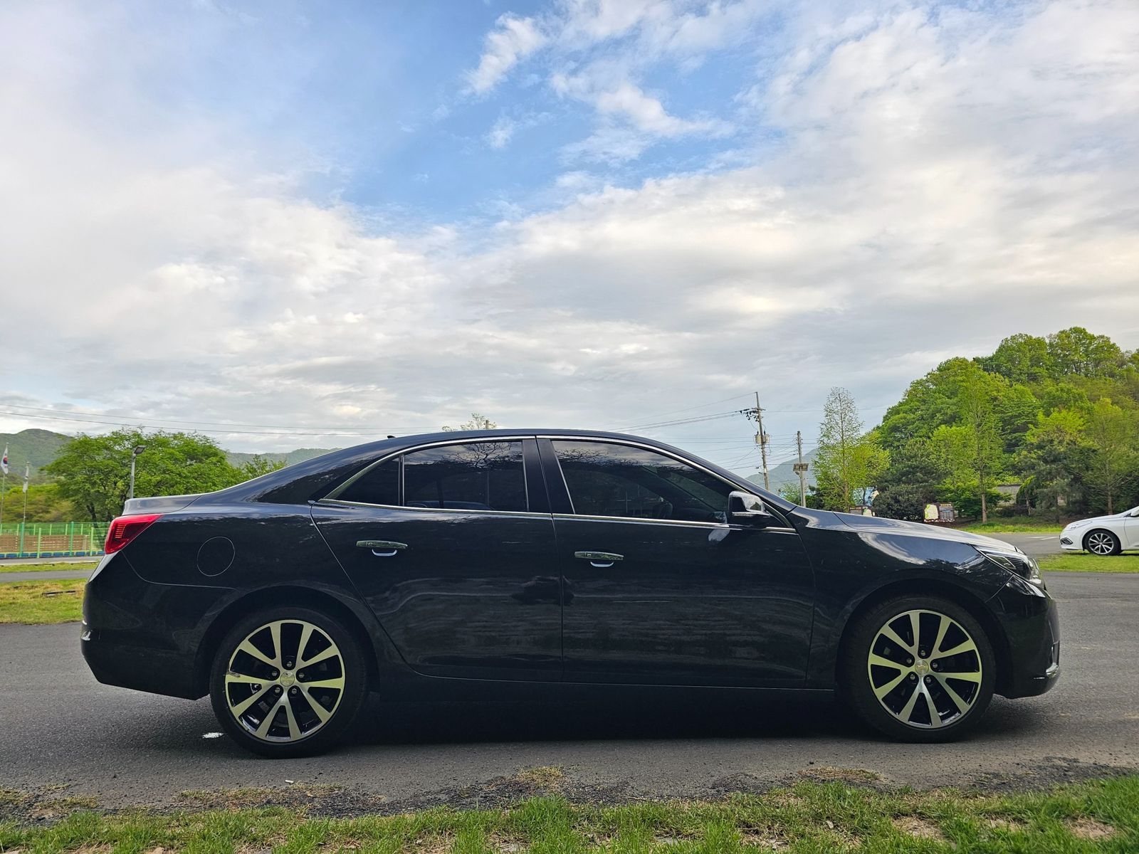 Image 0