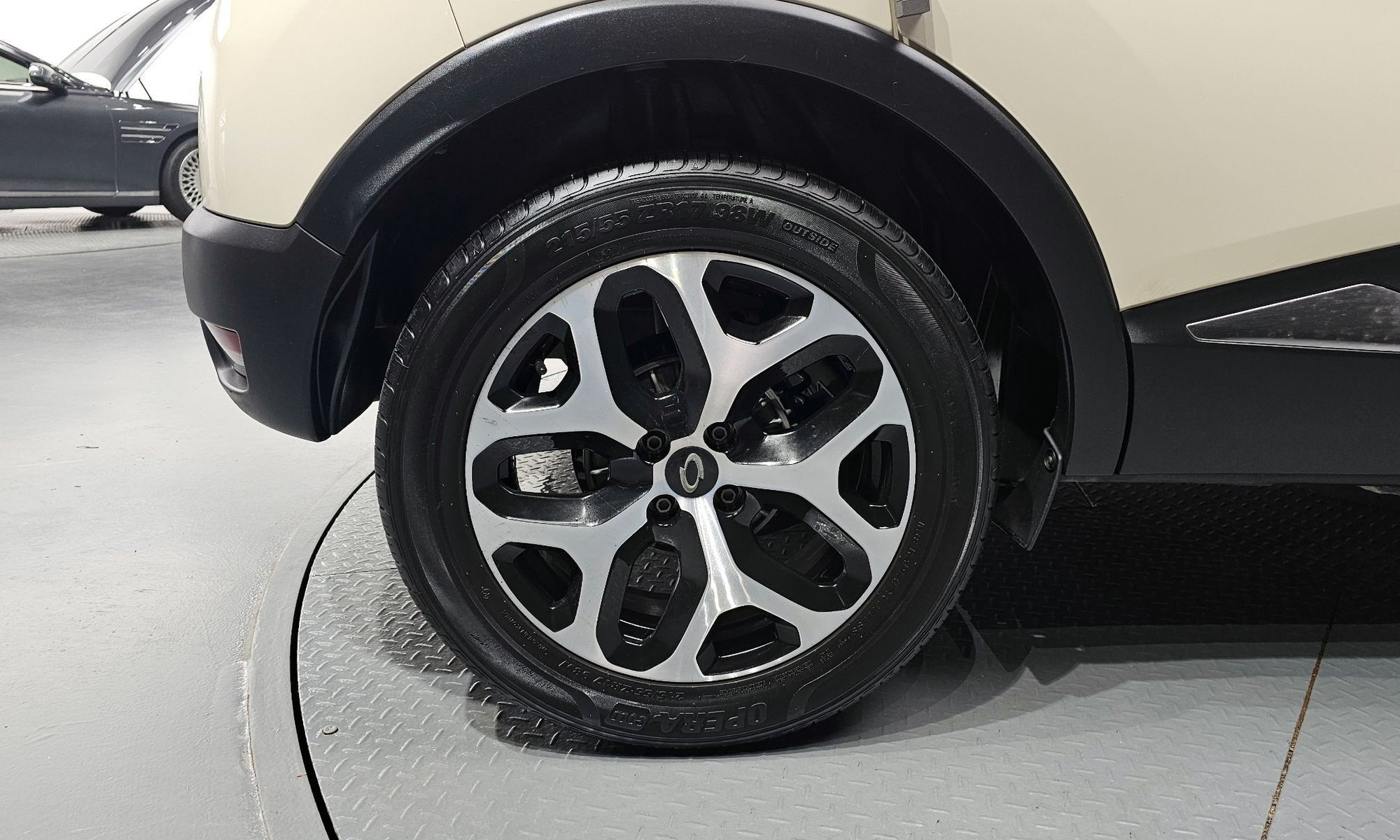Image 4