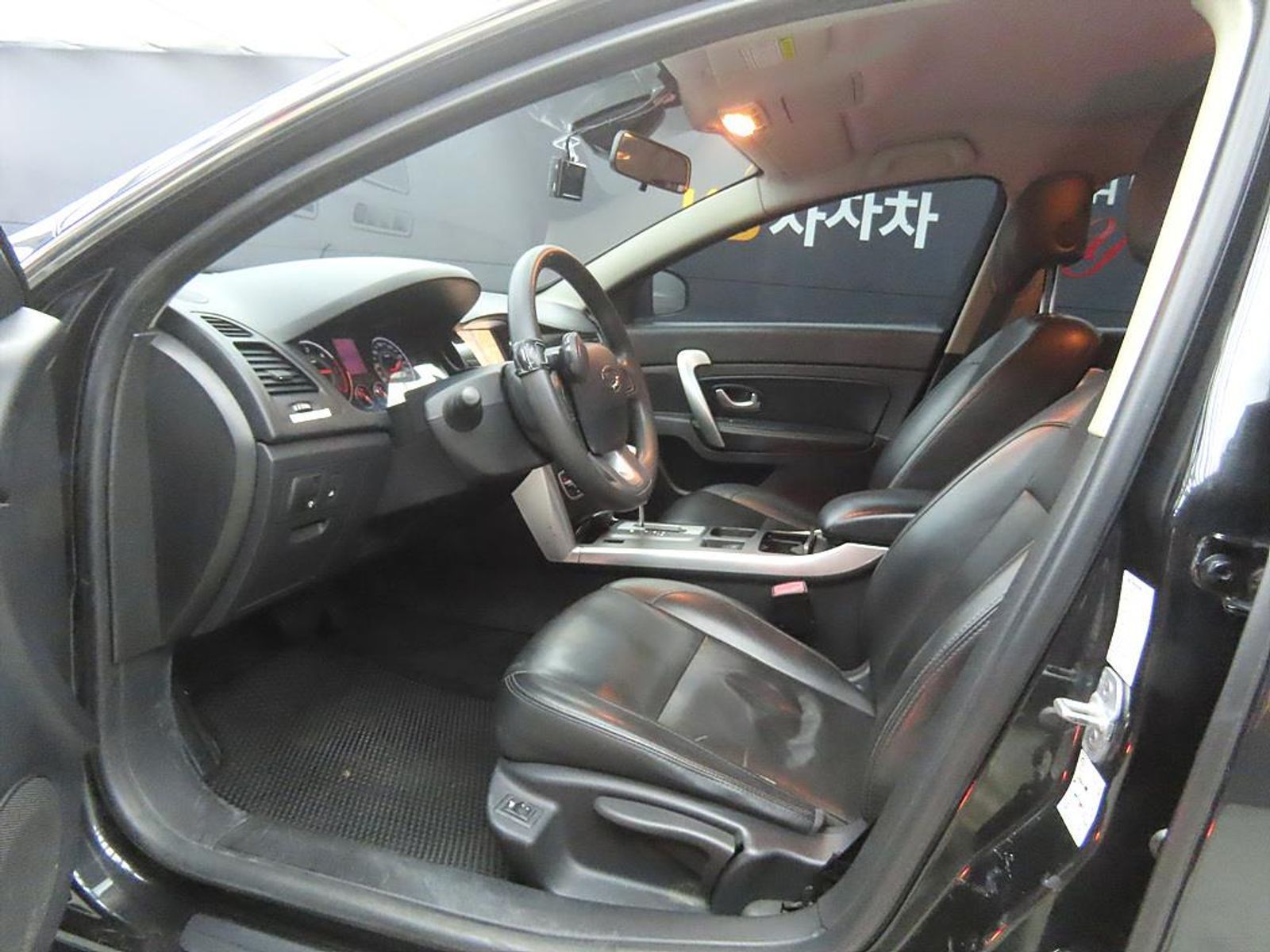Image 4