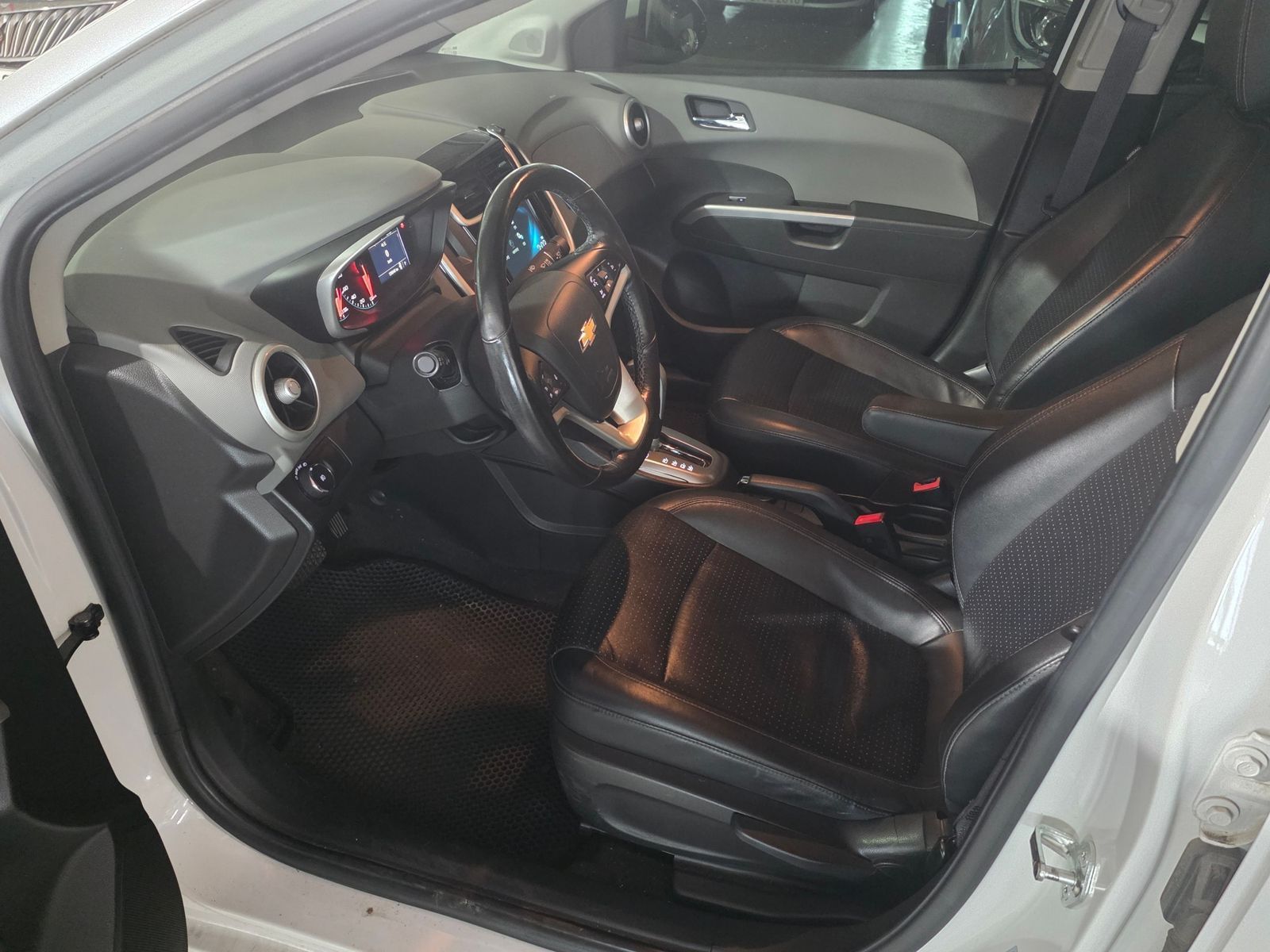 Image 4