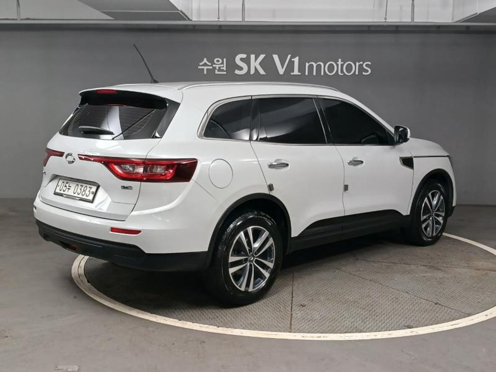 Image 4